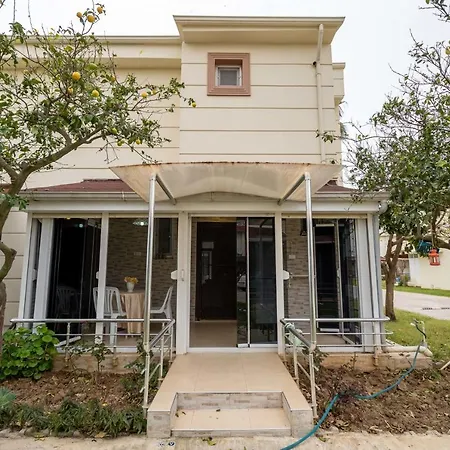 Villa Peaceful House With Garden And Shared Pool In Bogazkent, *