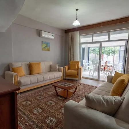 Peaceful House With Garden And Shared Pool In Bogazkent, Villa