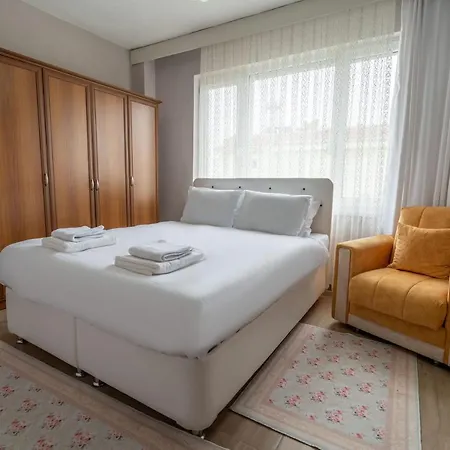 Peaceful House With Garden And Shared Pool In Bogazkent, Villa Antalya
